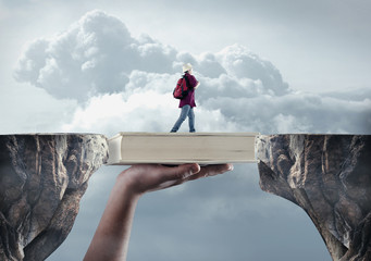 跪求数学家小时候的故事（350~450字）