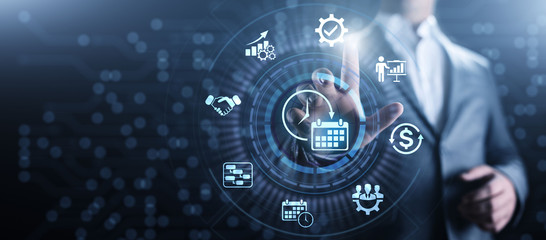 什么类型的书看三遍还想看？