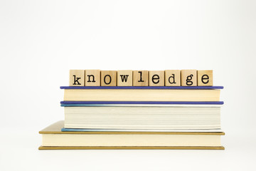 大学生为什么必须学国防知识400字