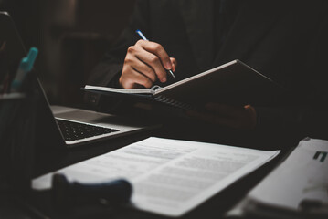 跪求数学家小时候的故事（350~450字）