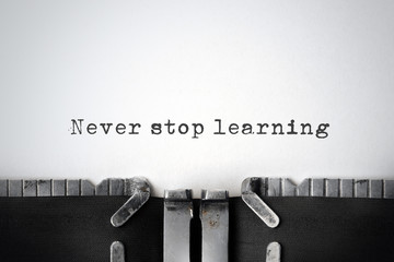 大学生为什么必须学国防知识400字